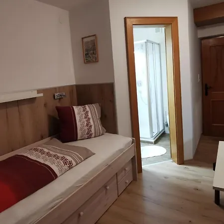 Отель Gaestehaus Jogglerhof *